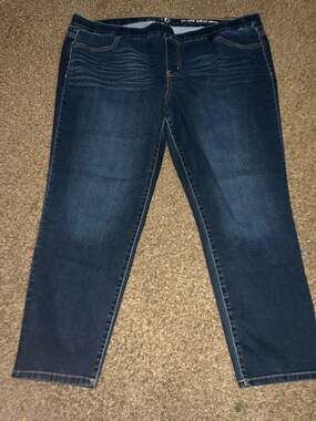 Directions Curvy Pull-On Skinny Jeans Size 24WS